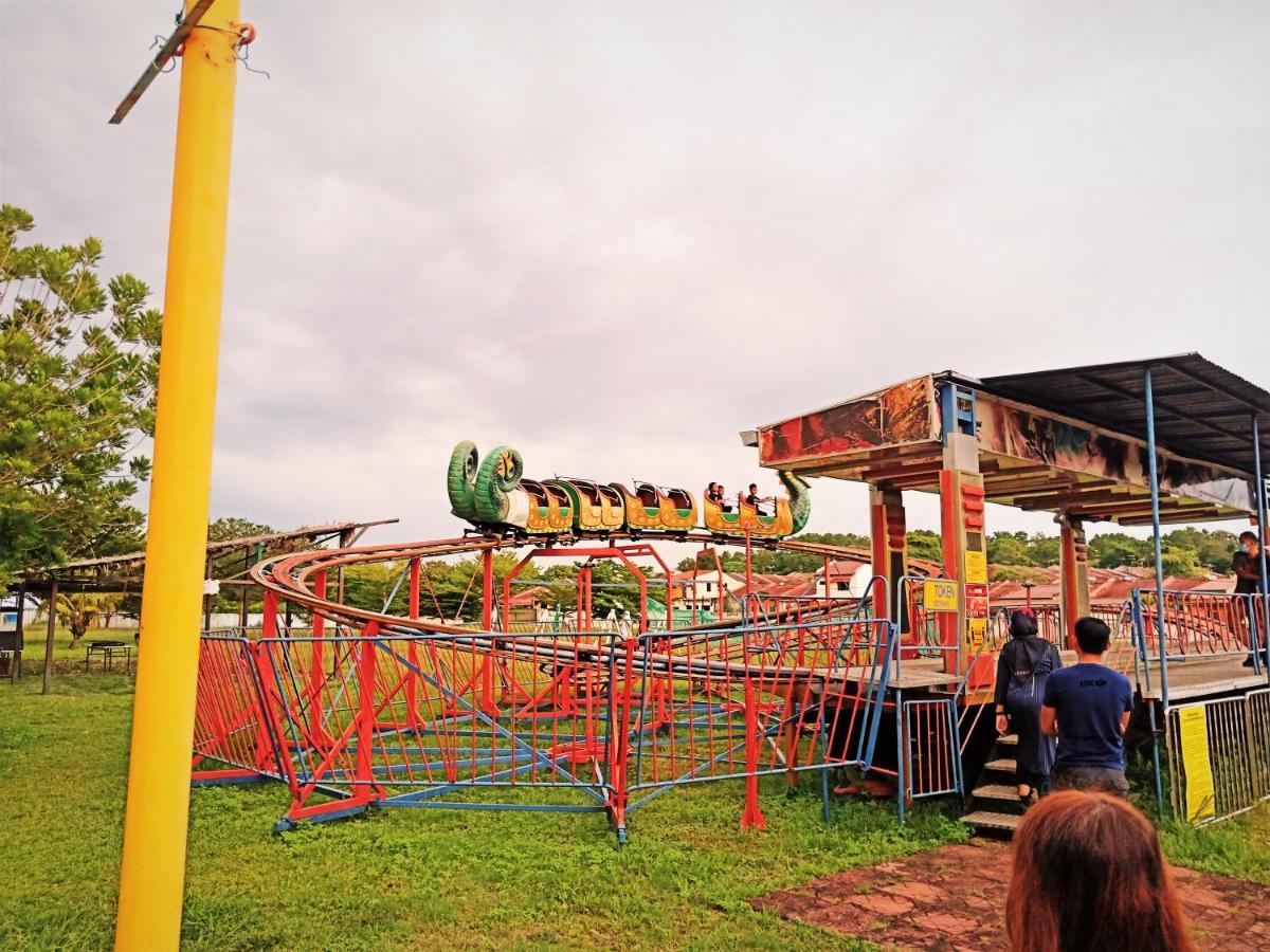 Paragon Water Themepark By Ggm * Malacca