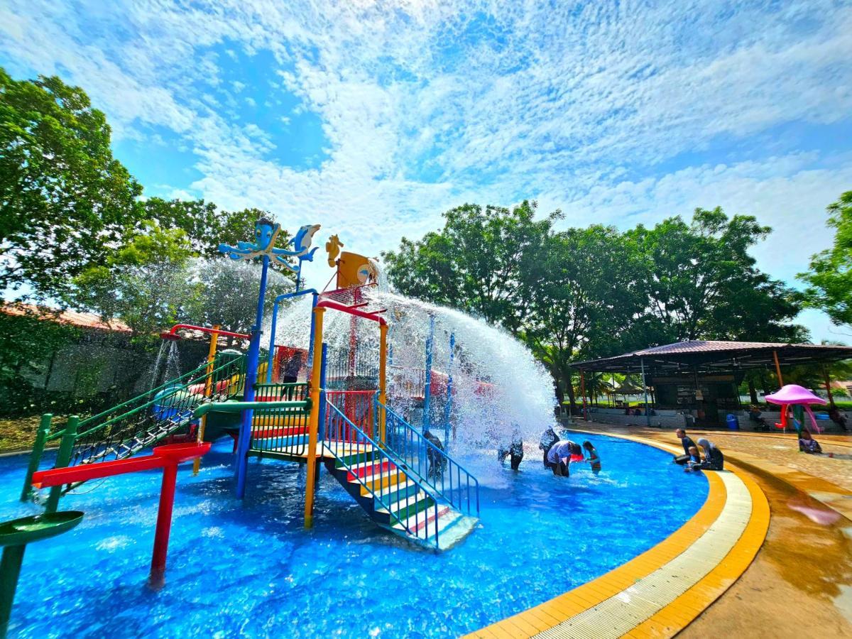 Paragon Water Themepark By Ggm Apartment